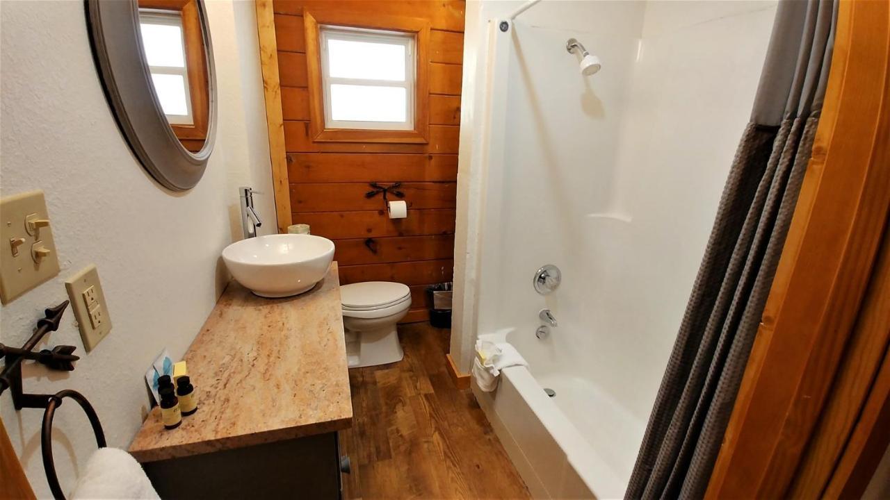 Bearfoot Bungalow Red River Exterior foto