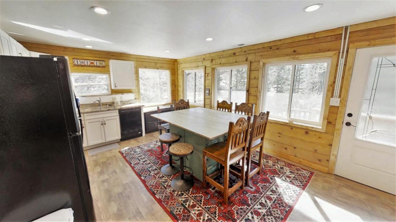 Bearfoot Bungalow Red River Exterior foto
